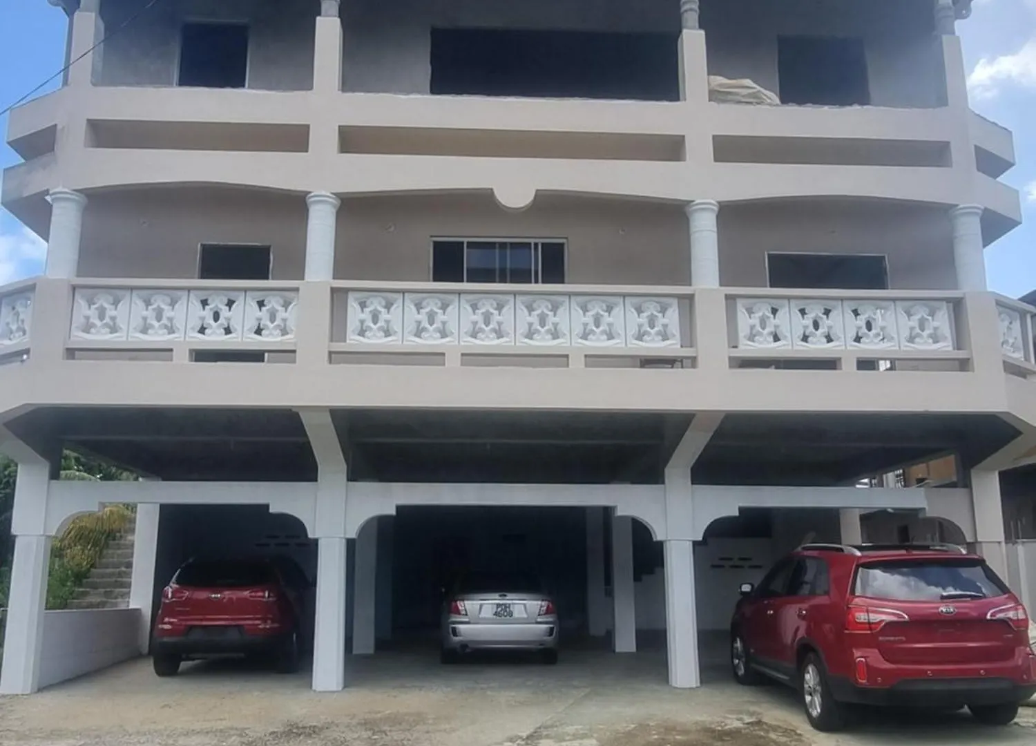 Diamond Cut Villa And Suites New Grange
